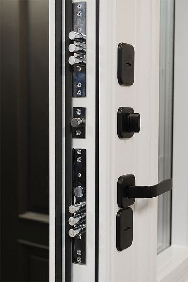 Входная дверь  